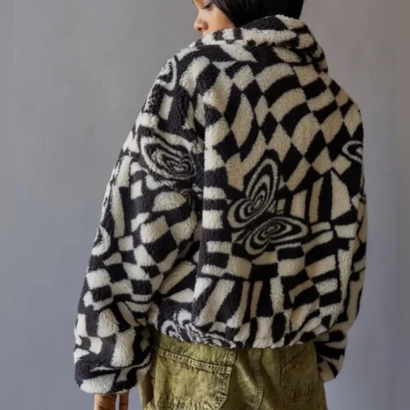 Urban Outfitters Olivia Print Sherpa Butterfly Fleece Black White Teddy Jacket - Picture 2 of 9